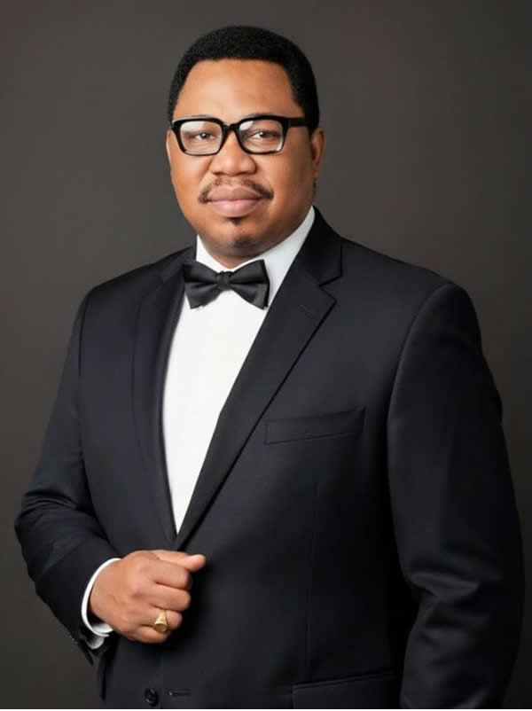 Rev. Dr. Victor Adelaja